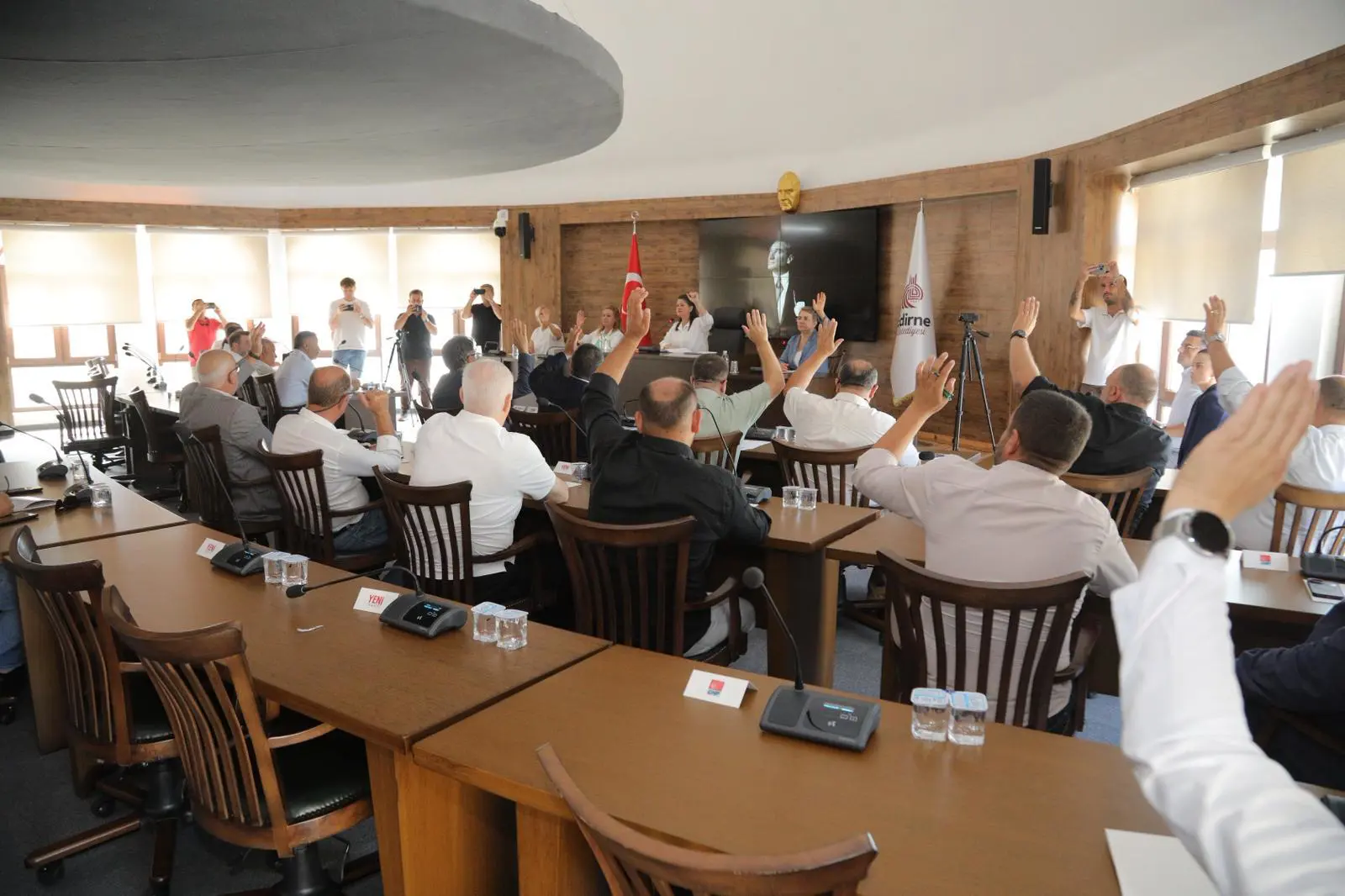 BAŞKAN GENCAN: “GELİRLERİMİZİ GİDERLERİMİZDEN YÜKSEK HALE GETİRDİK”